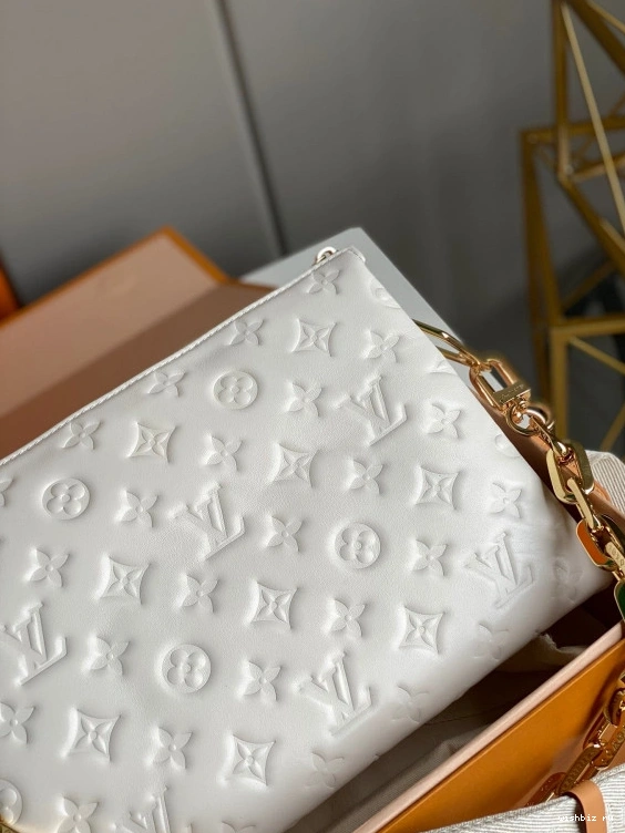 WIS PM VUITTON LOUIS COUSSIN 0119